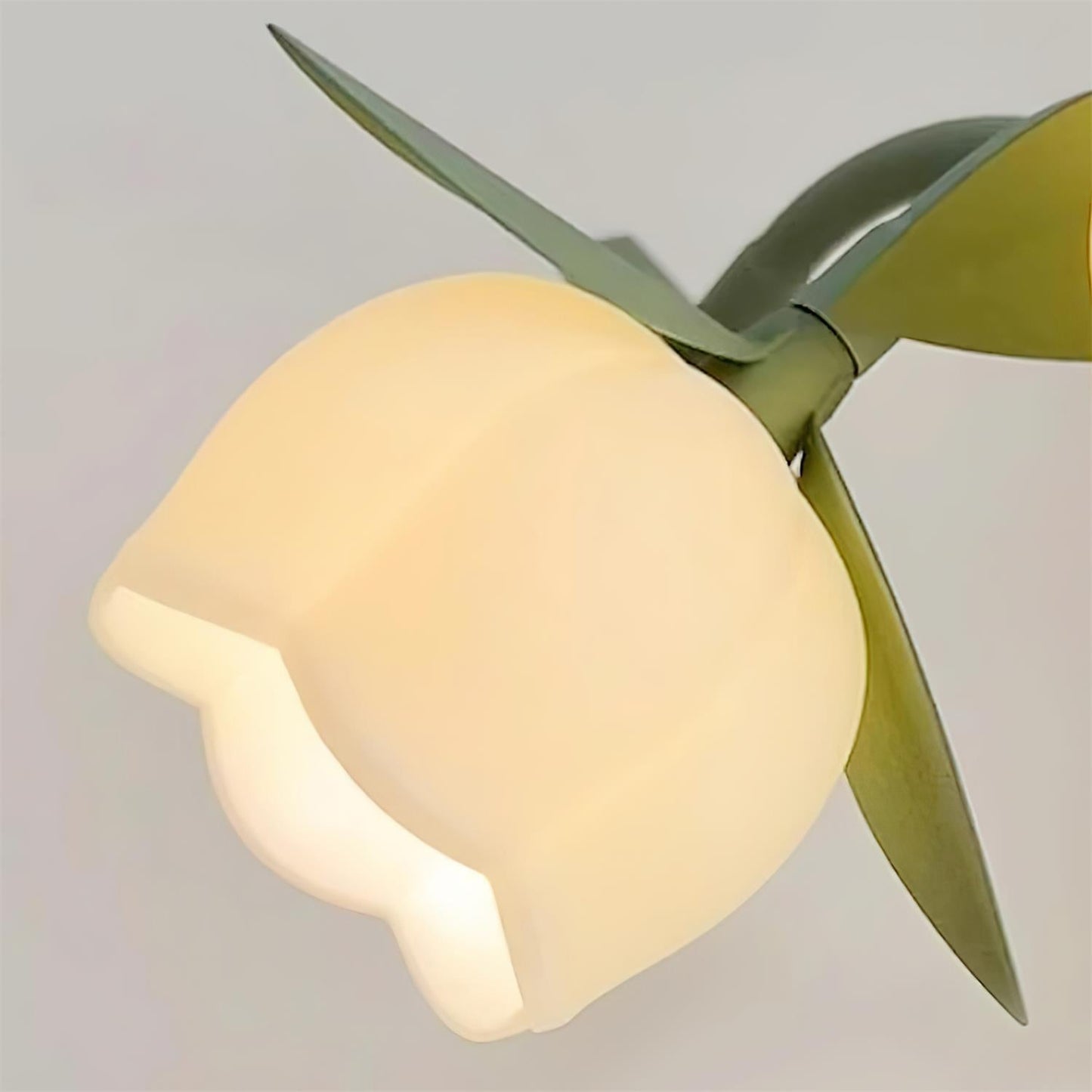 PetalLight - Elegant blomsterinspireret bordlampe