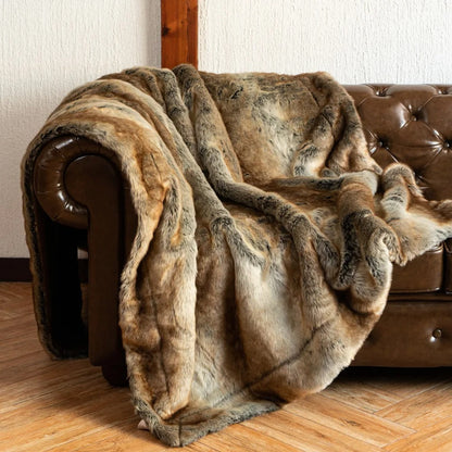 FurAura - Elegant Faux Fur Blanket