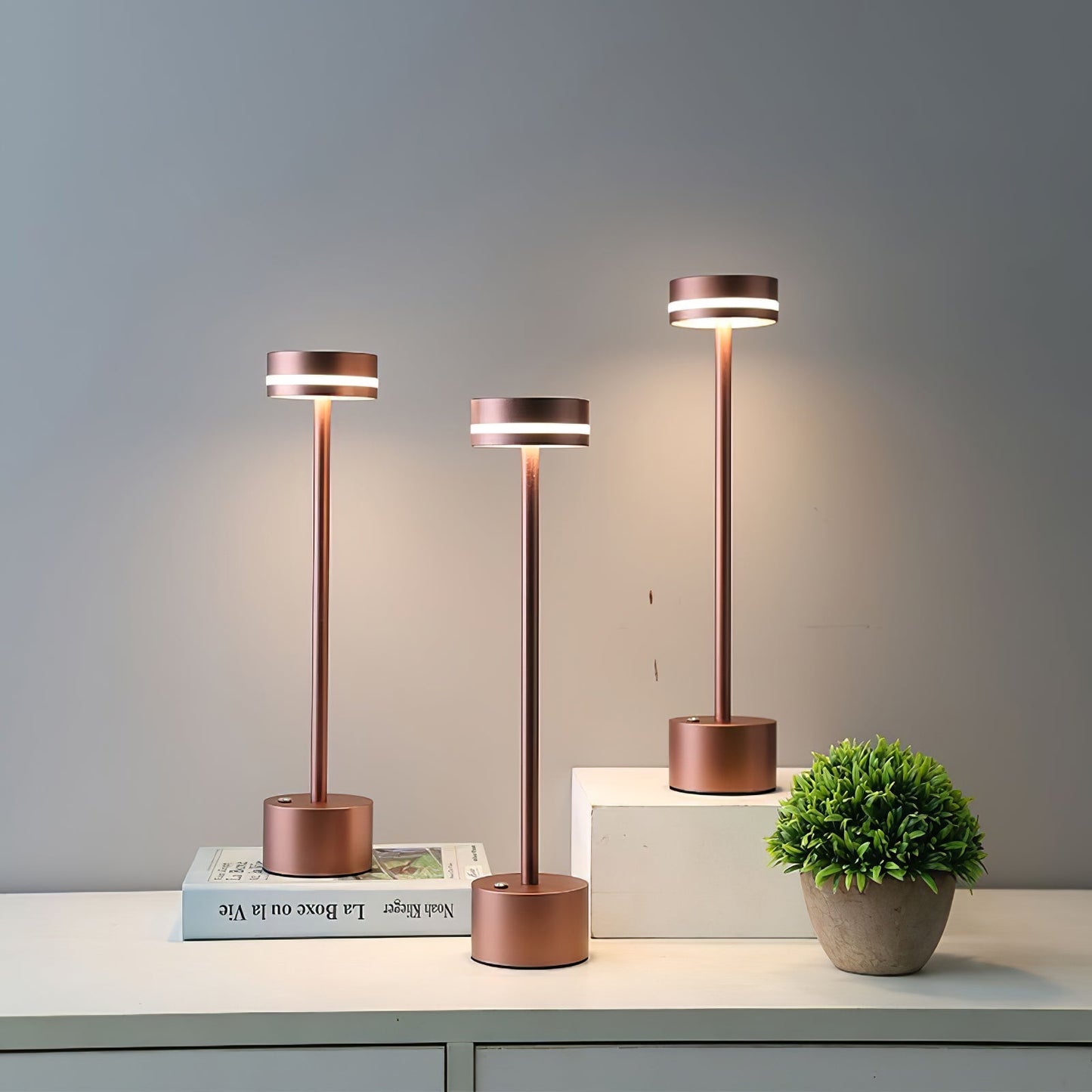 FunGloed - LED bordlampe med energisk design og behagelig belysning