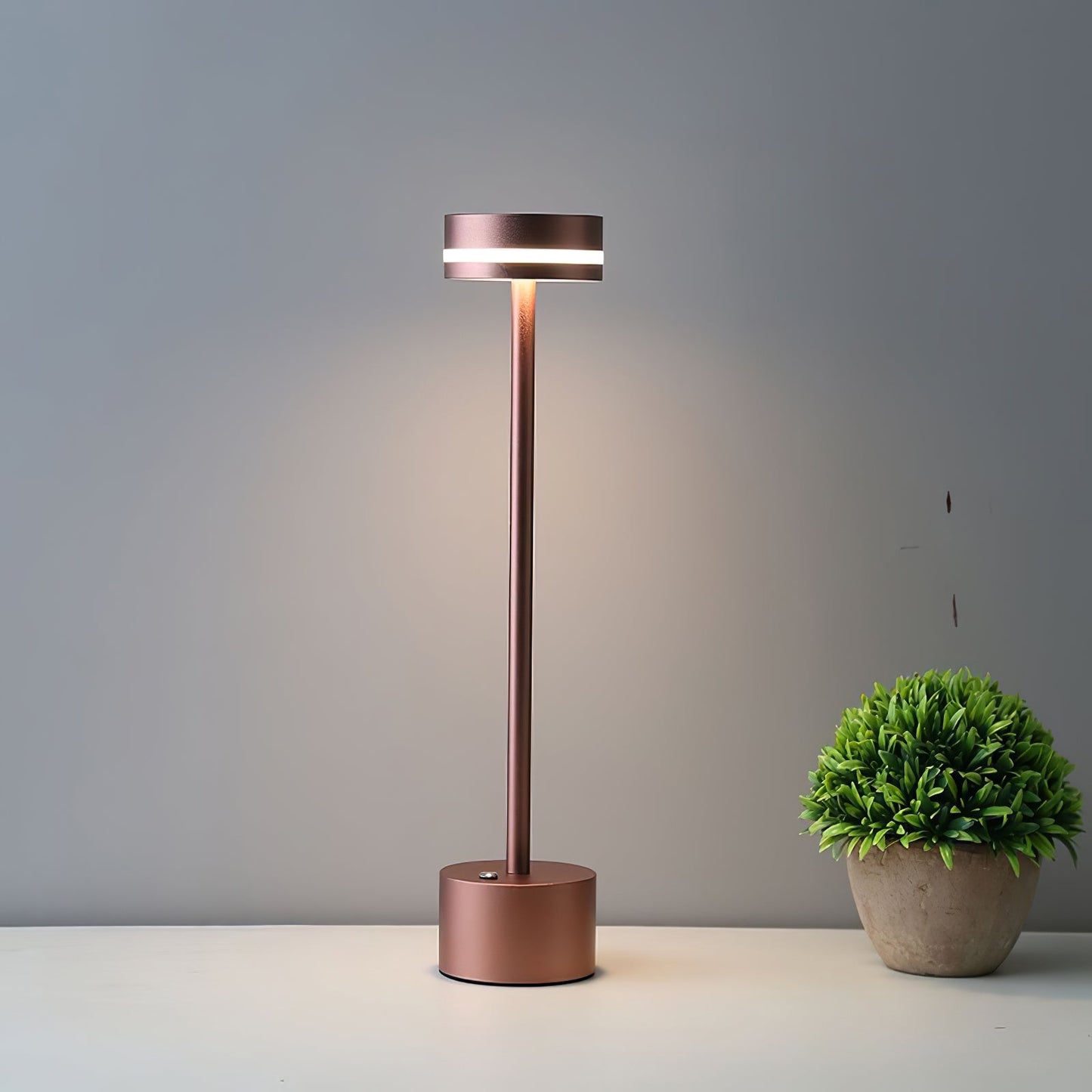 FunGloed - LED bordlampe med energisk design og behagelig belysning
