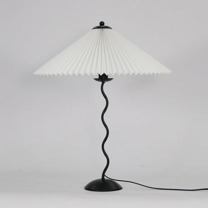 LichtPlissé - Table Lamp with Luxurious Pleated Shade and Wooden Base