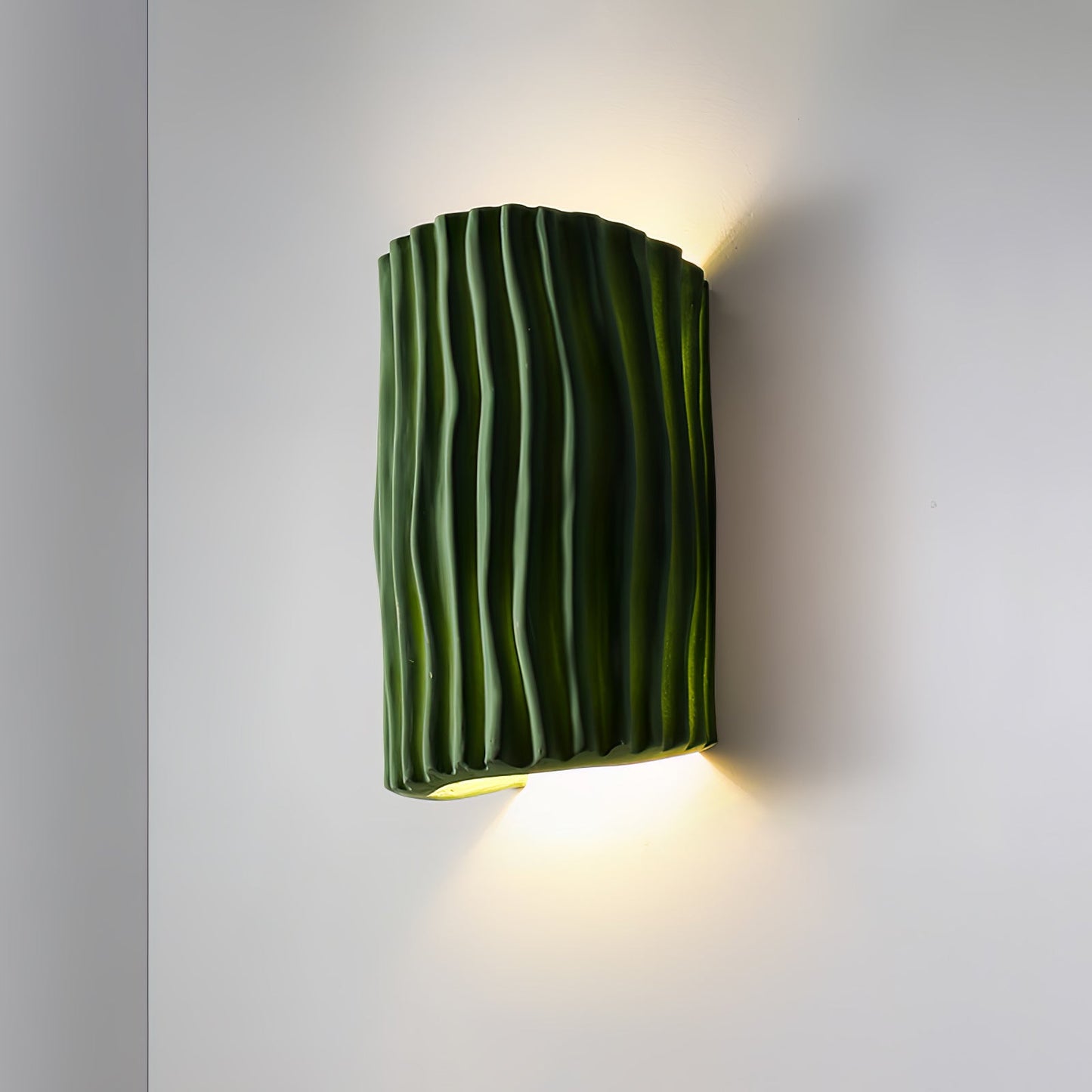 NordicCharm - Funktionale Harzwandlampe in Warmlicht