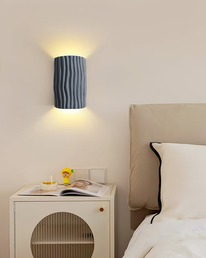 NordicCharm - Funktionale Harzwandlampe in Warmlicht