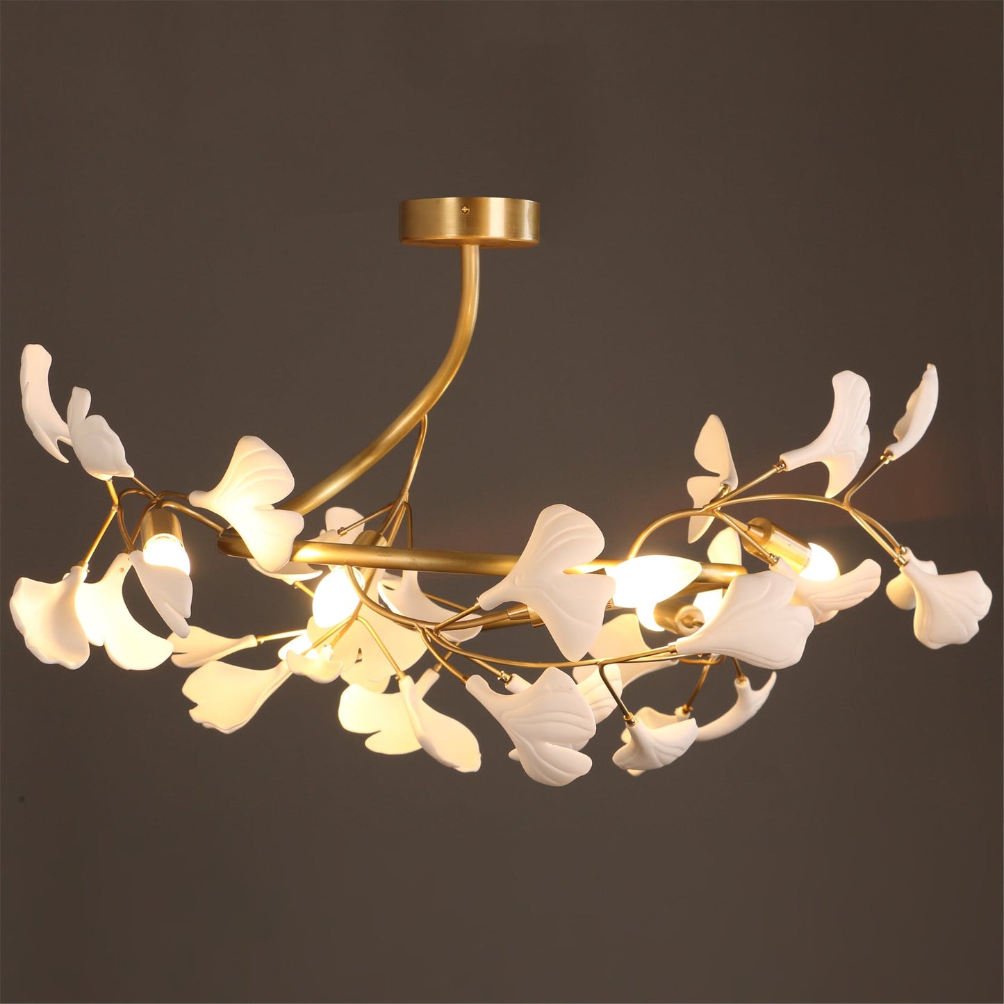 LuxeGingko - Deckenlampe mit Ginkgo-Design und subtiler Beleuchtung