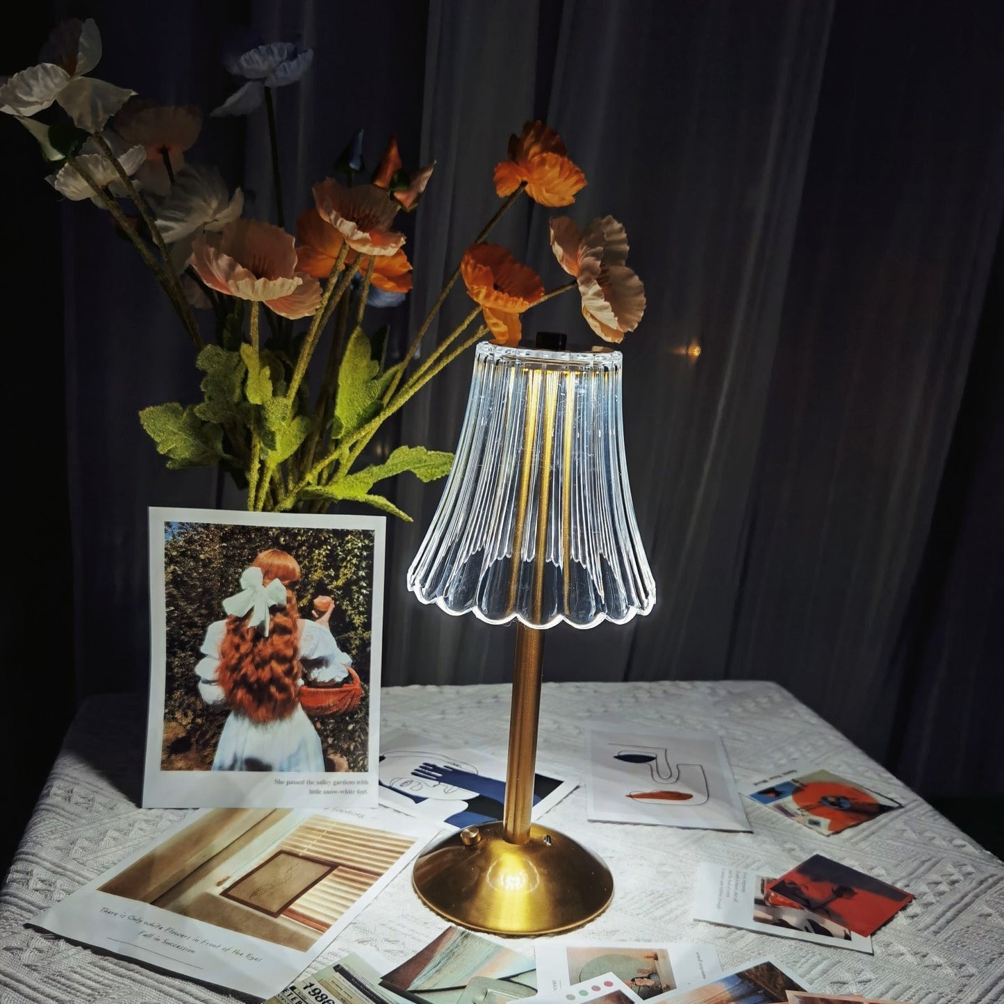 DiamondGlow – Bærbar bordlampe med guldfinish