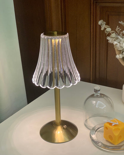 DiamondGlow – Bærbar bordlampe med guldfinish