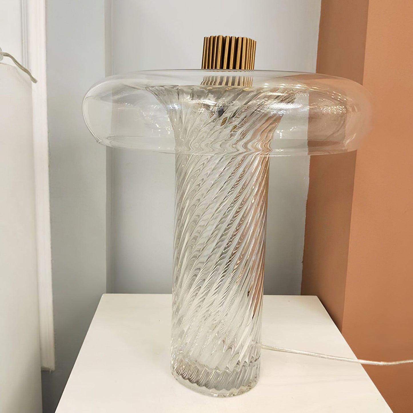 StellarLuxe - Lampe de table avec design étoile et lueur intime