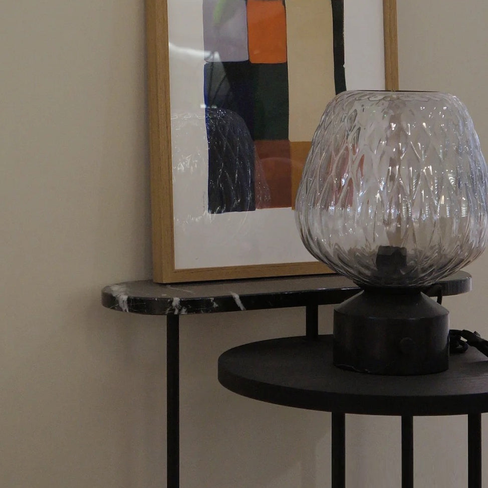 GlowBlazer - Moderne bordlampe med glasskærm og stemningslys