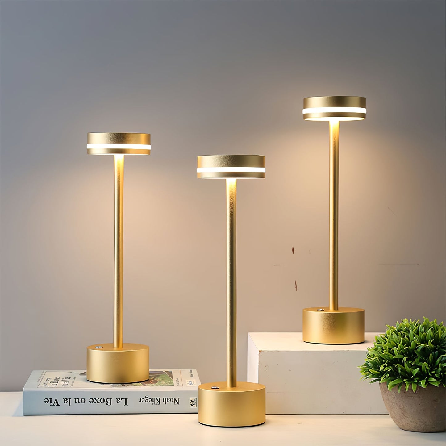 FunGloed - LED bordlampe med energisk design og behagelig belysning