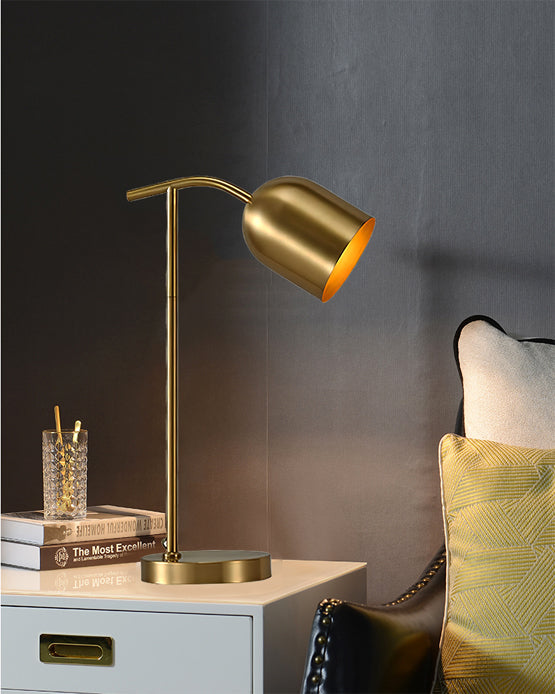 GlowAccent – Funktionel og dekorativ bordlampe i messing