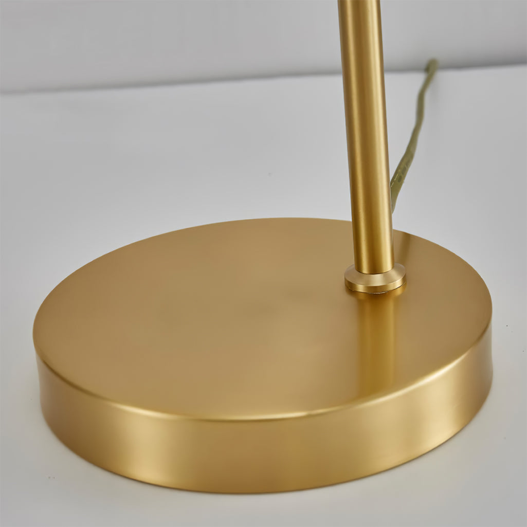 GlowAccent – Funktionel og dekorativ bordlampe i messing