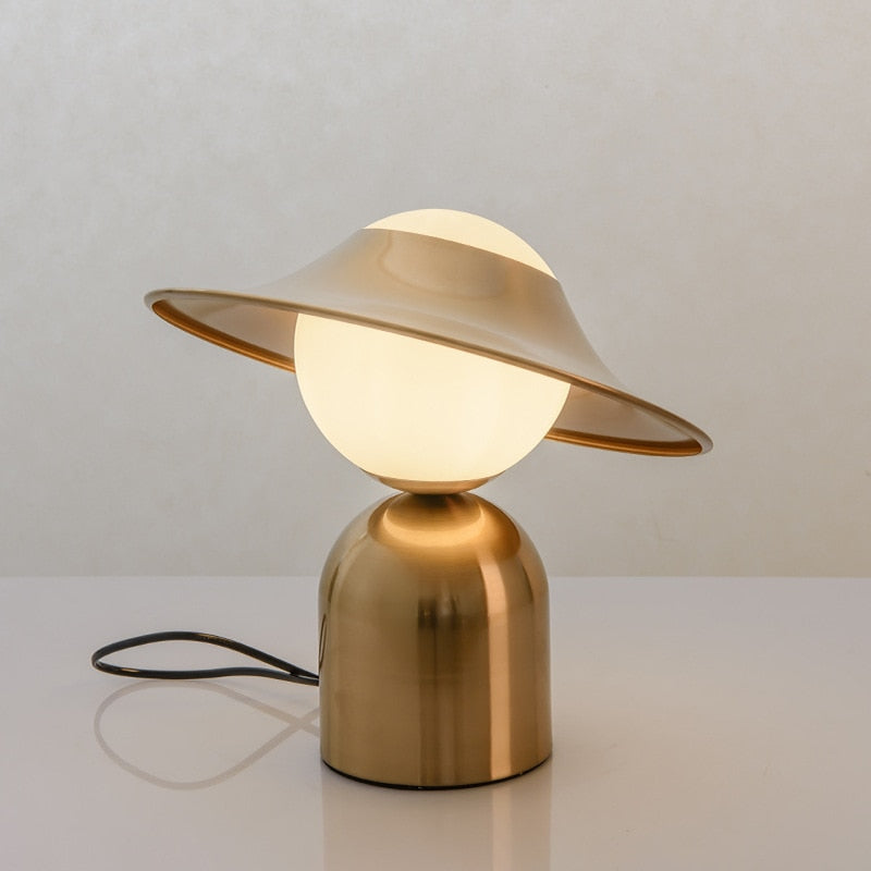NordicGlow - Guld Stil Bordlampe