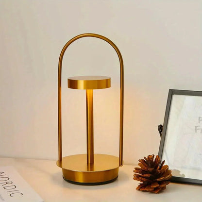 RetroEssence - Vintage bordlampe med tidløs stil