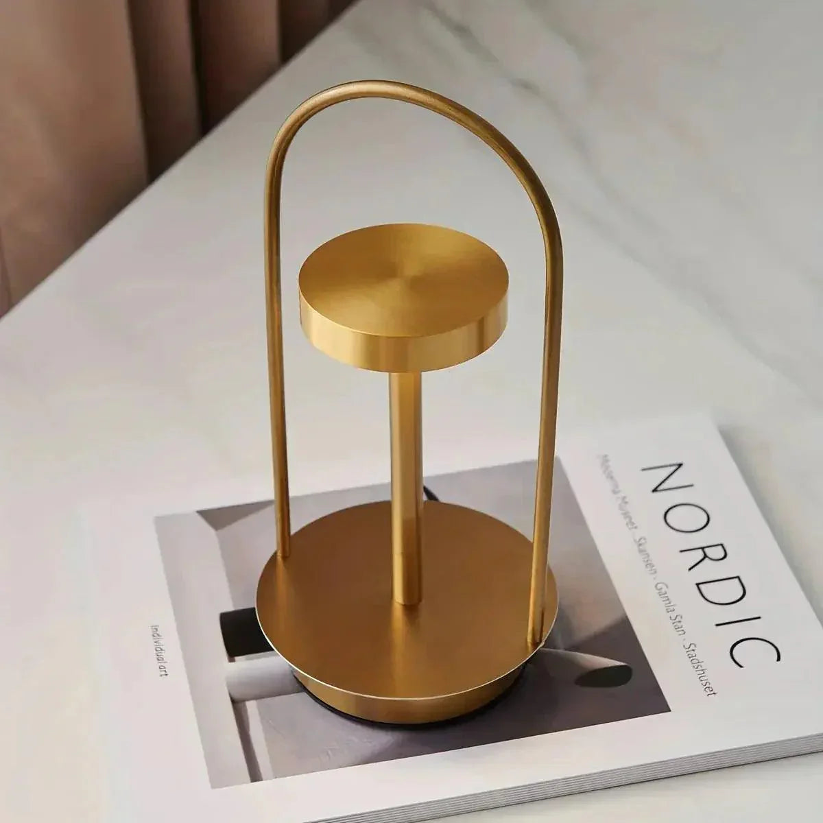 RetroEssence - Vintage bordlampe med tidløs stil