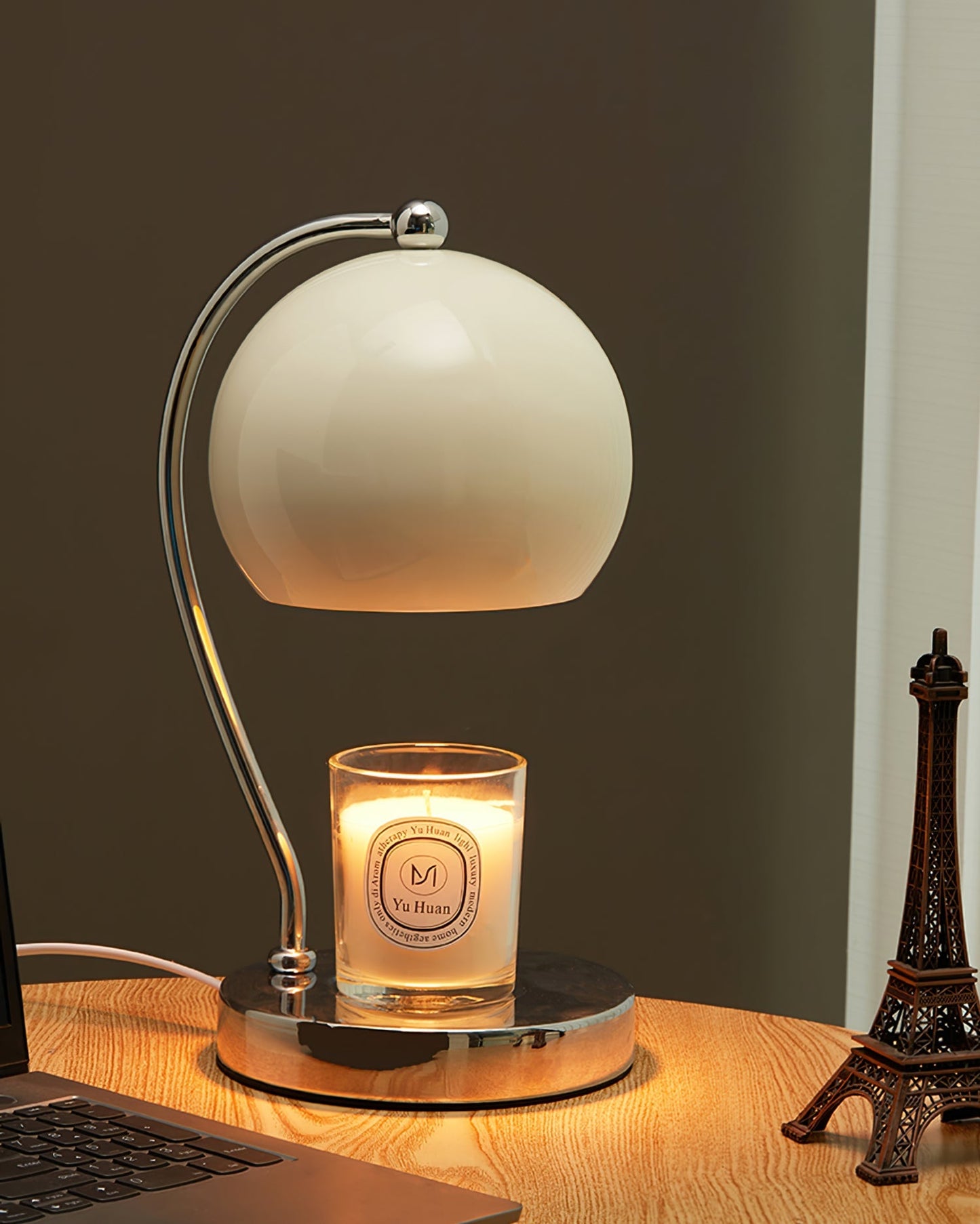 CandleGlow - Tafellamp met kaarslicht en moderne afwerking