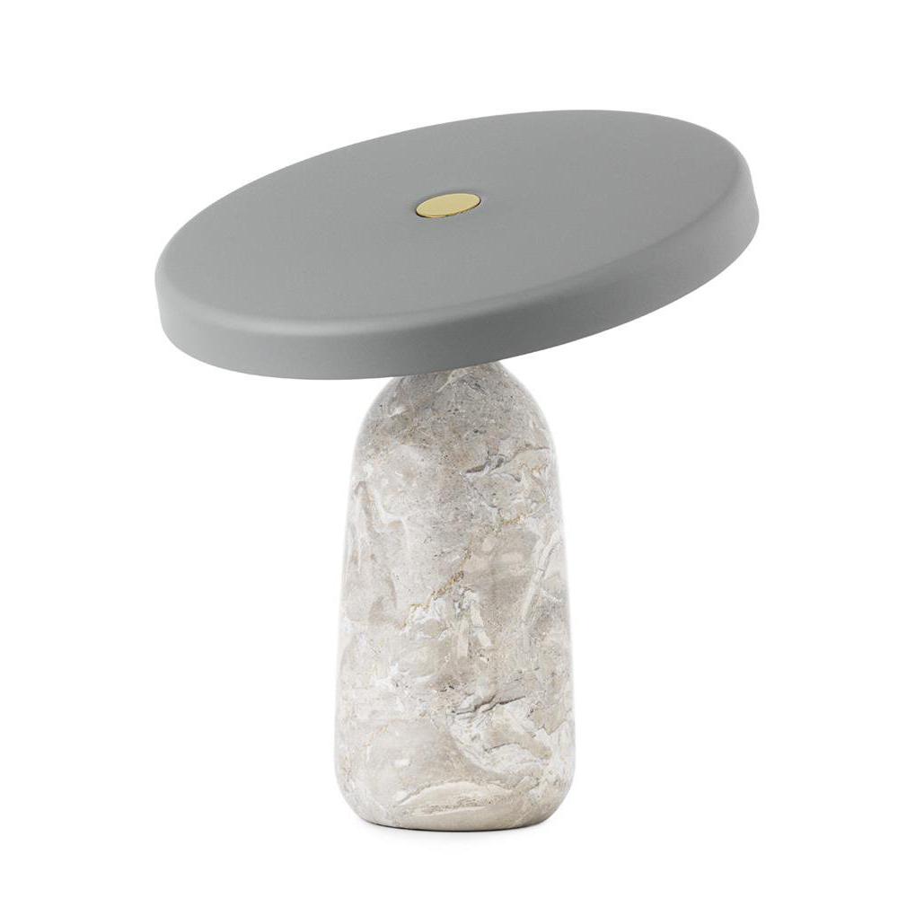 LuxeEddy - Bordlampe med elegant design og subtil lysfordeling
