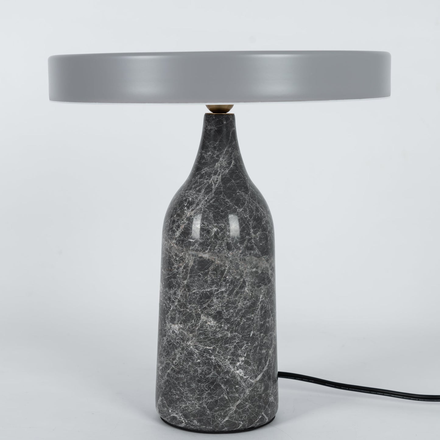LuxeEddy - Bordlampe med elegant design og subtil lysfordeling