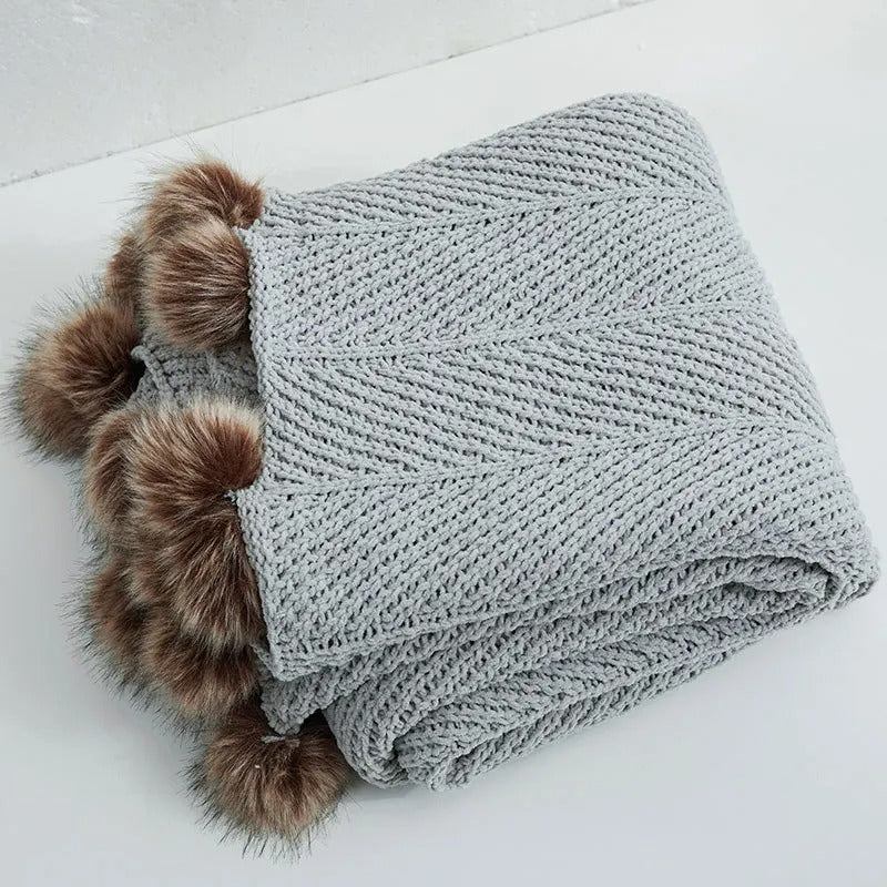 PomKnit - Sød Pom Pom Chenille Tæppe