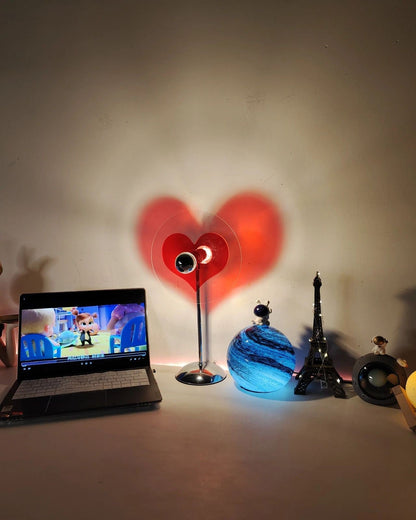 HeartBeam - Bordlampe med metallskjerm og oppladbar LED