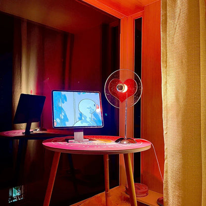 HeartBeam - Bordlampe med metallskjerm og oppladbar LED