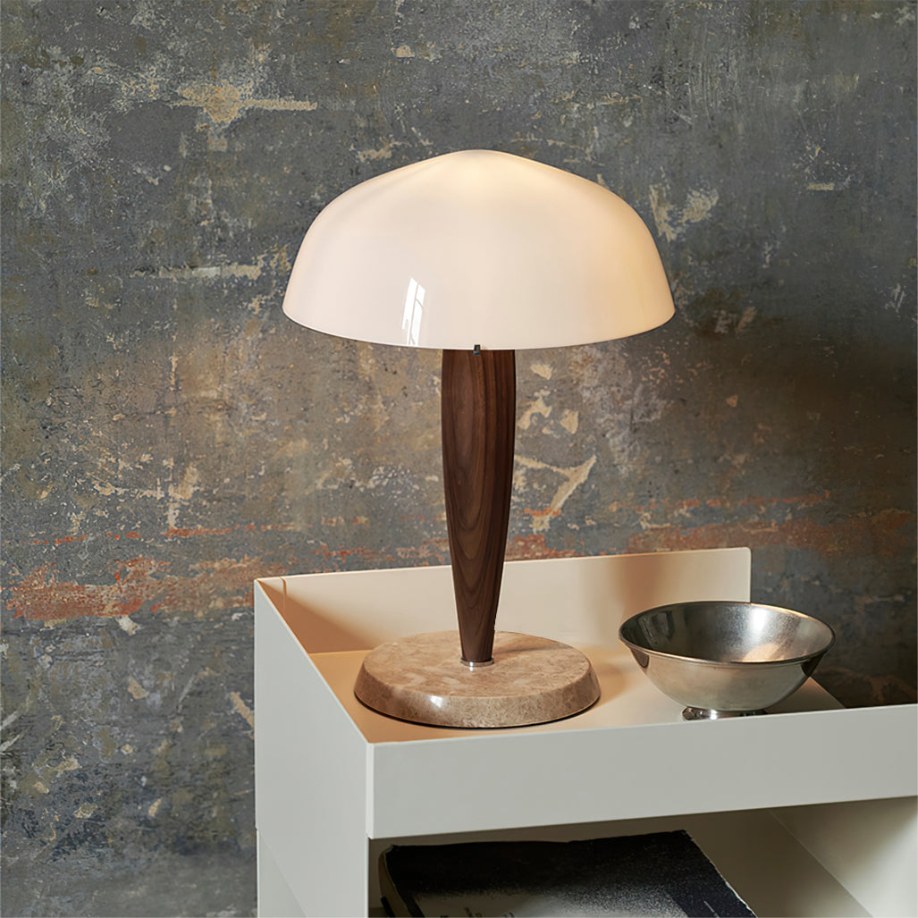 ClassicIllume – Bordlampe med kombination af marmor og glas
