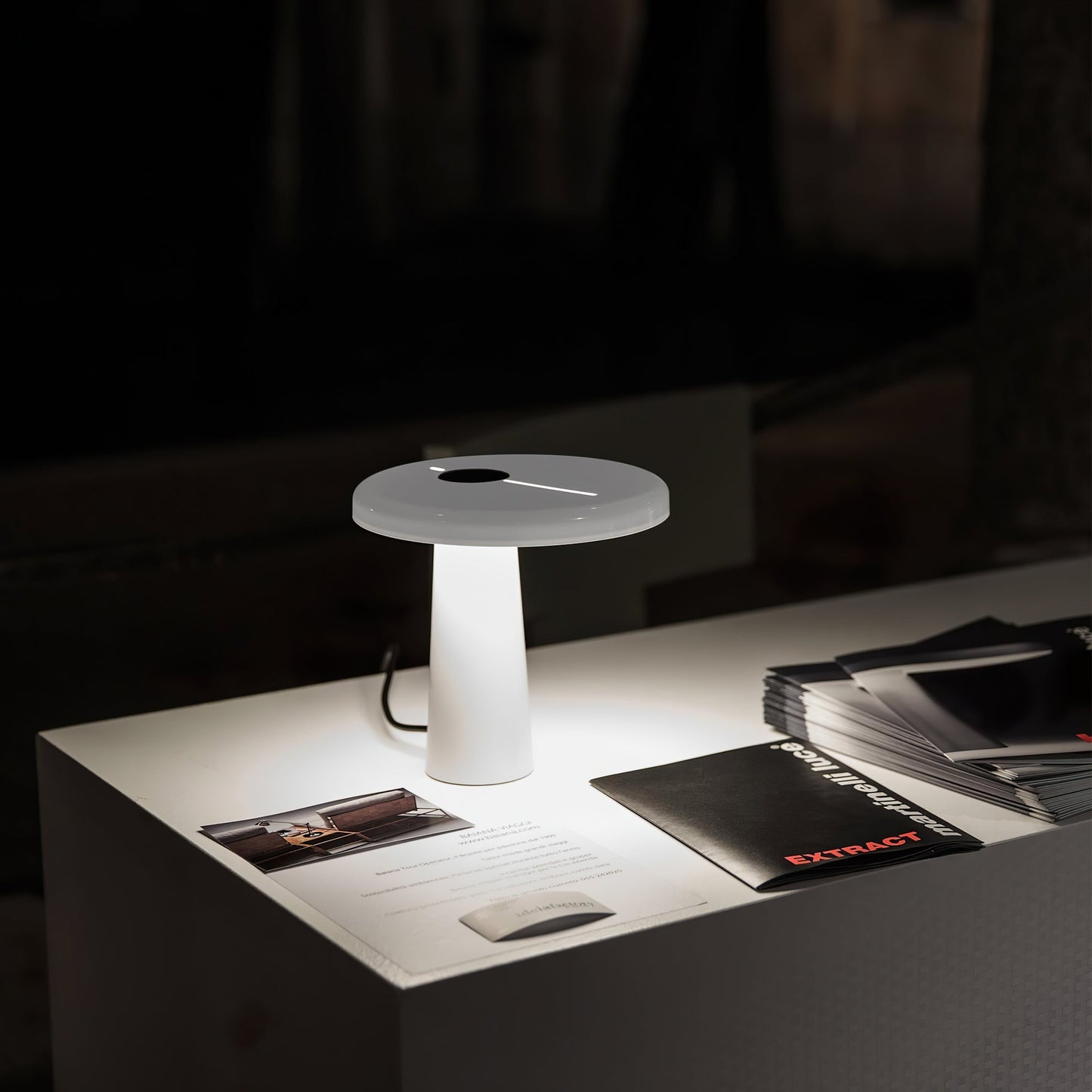 HoopLuxe - Moderne LED-bordlampe med stilfuldt rundt design
