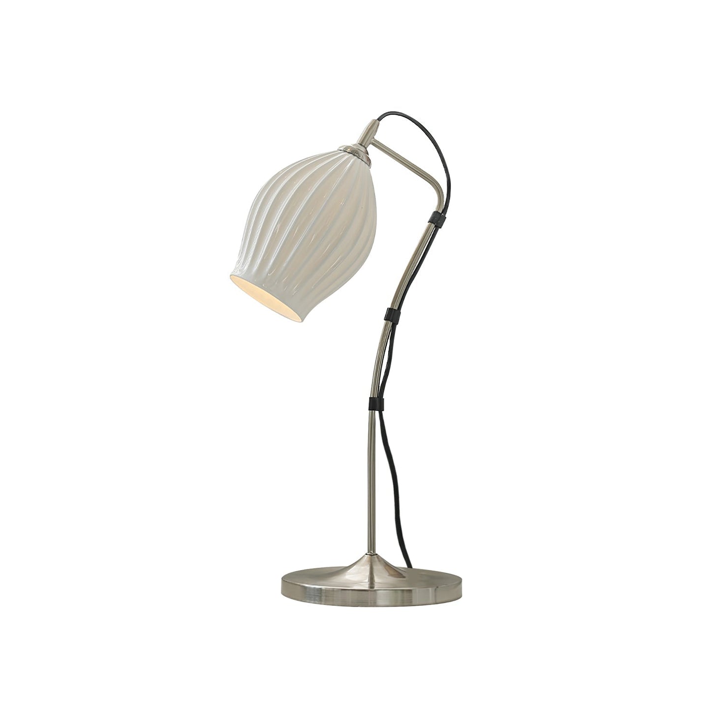 SculpturaLite – Keramisk Bordlampe med Ribbet Struktur