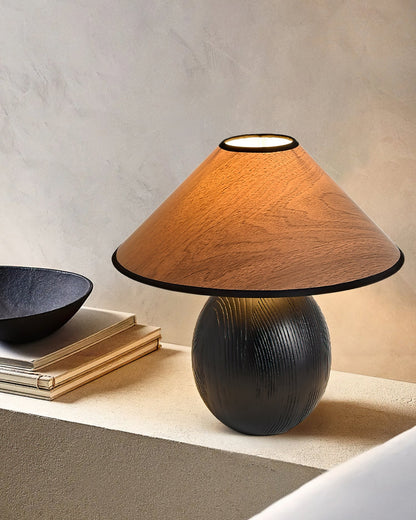 RusticShine - Stilfuld bordlampe i valnød og sort træ
