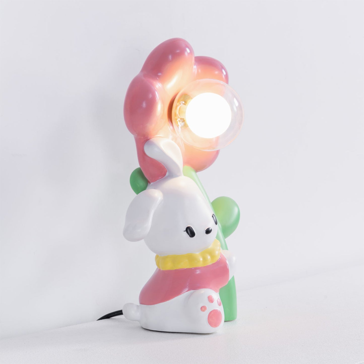 BunnyGlow - Bordlampe med kærlig kanin og blomster mønster