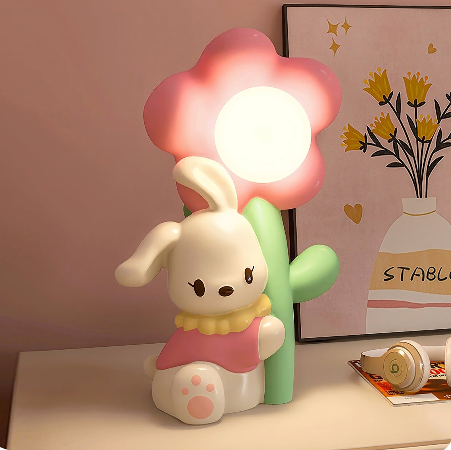 BunnyGlow - Bordlampe med kærlig kanin og blomster mønster