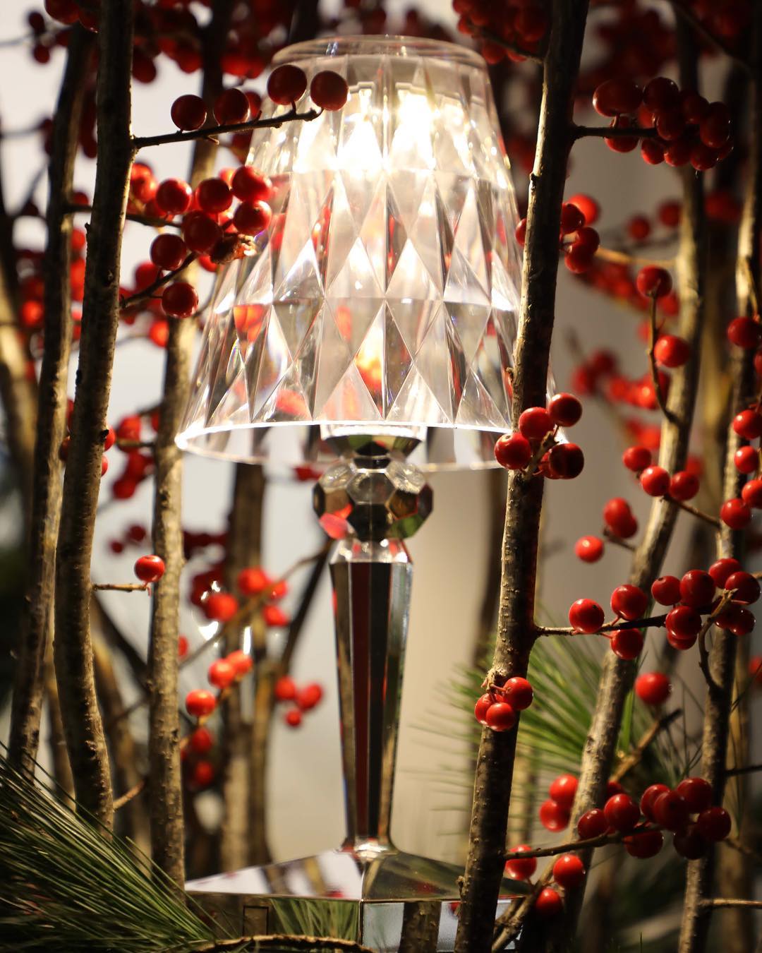 SparkLicht - Modern Table Lamp with LED and Glamour Effect