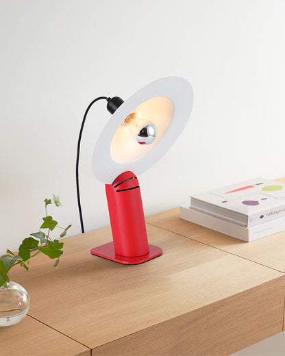 VersaLume – Lampe de table avec abat-jour réglable