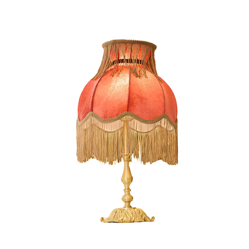 ChicTassel - Moderne bordlampe i messing til en varm atmosfære