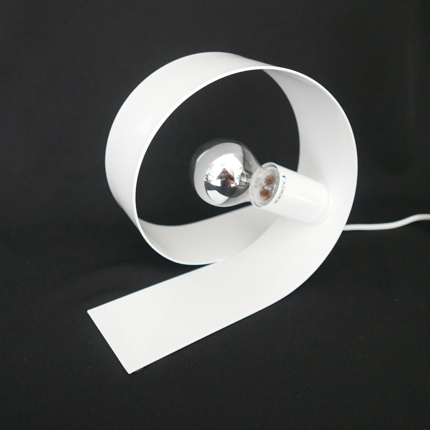 LoopingForm - Lampe de table
