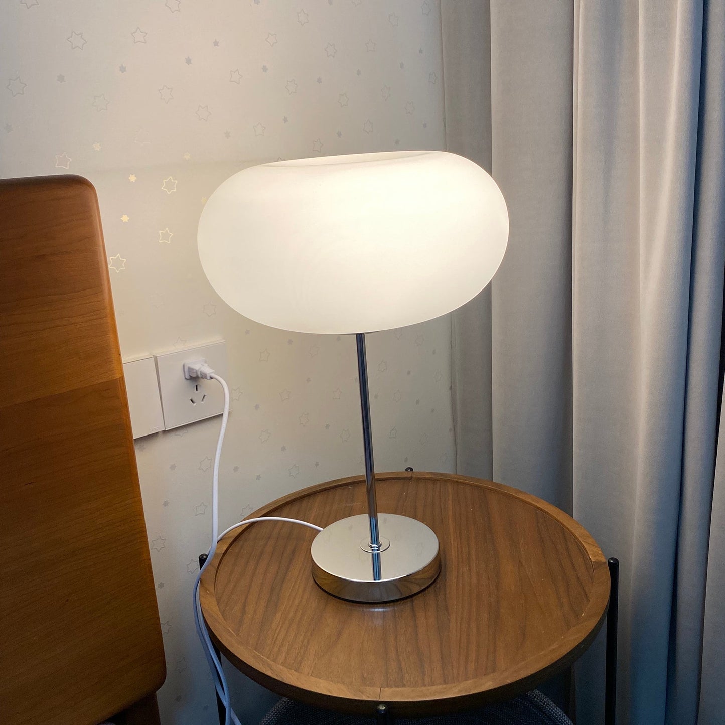 LumiSphere - Stylish Table Lamp