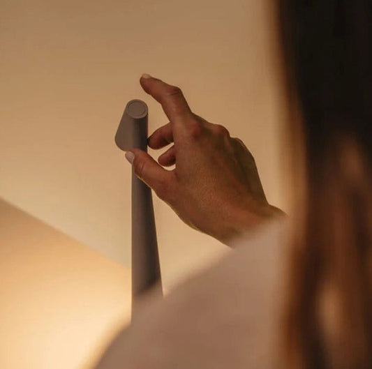 Nordisk minimalistisk design stemningslampe | Trådløs | LED | Læselampe | Spiselampe