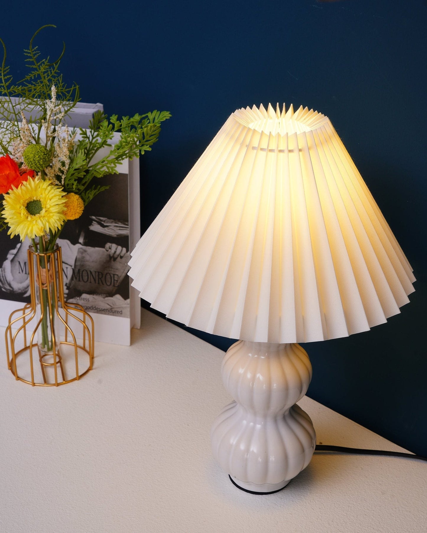 LunaLuxe - Table Lamp with Pleated Style and Pleasant Atmosphere