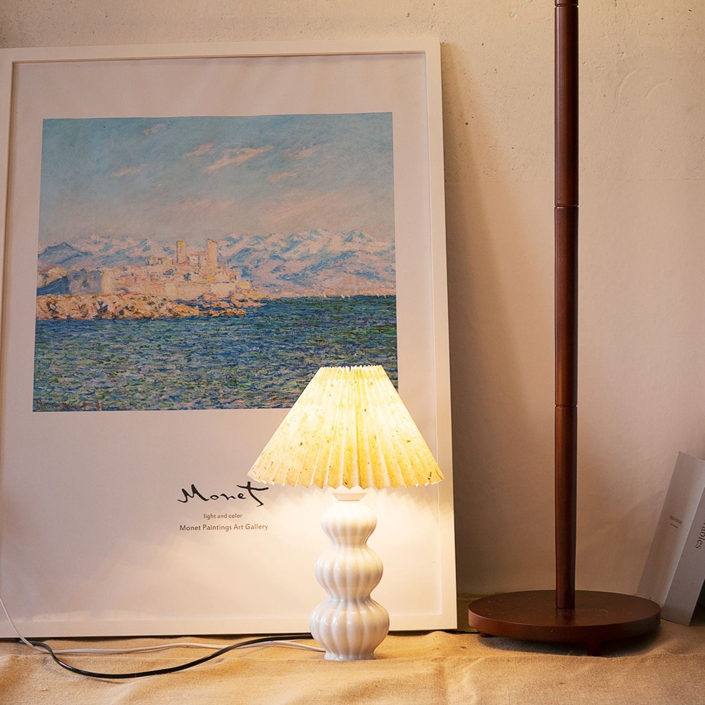 LunaLuxe - Table Lamp with Pleated Style and Pleasant Atmosphere
