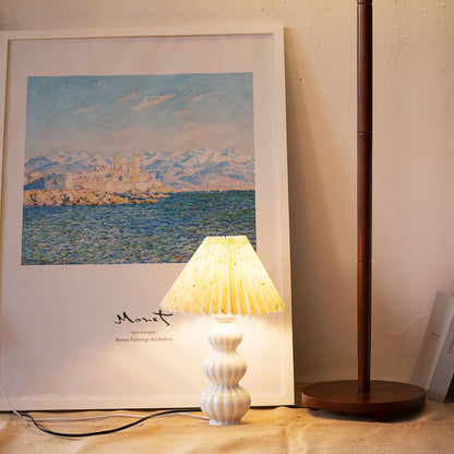 LunaLuxe - Table Lamp with Pleated Style and Pleasant Atmosphere
