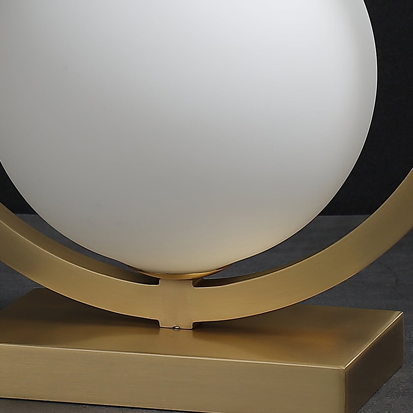 BrassGlow - Table Lamp with Brass Finish and Ambient Light
