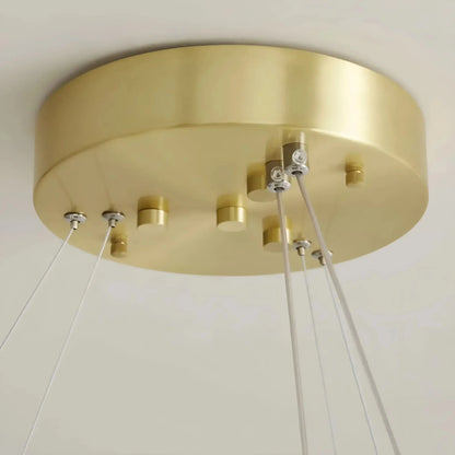 EleganceOrb - Stilvoller Kronleuchter in Perlenform