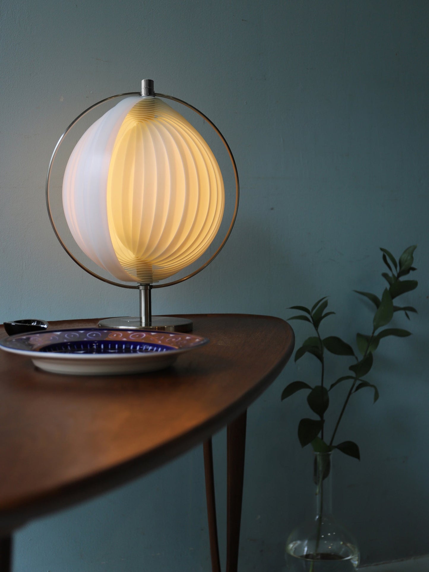 LunaGlow - Rotatable Table Lamp in Chrome