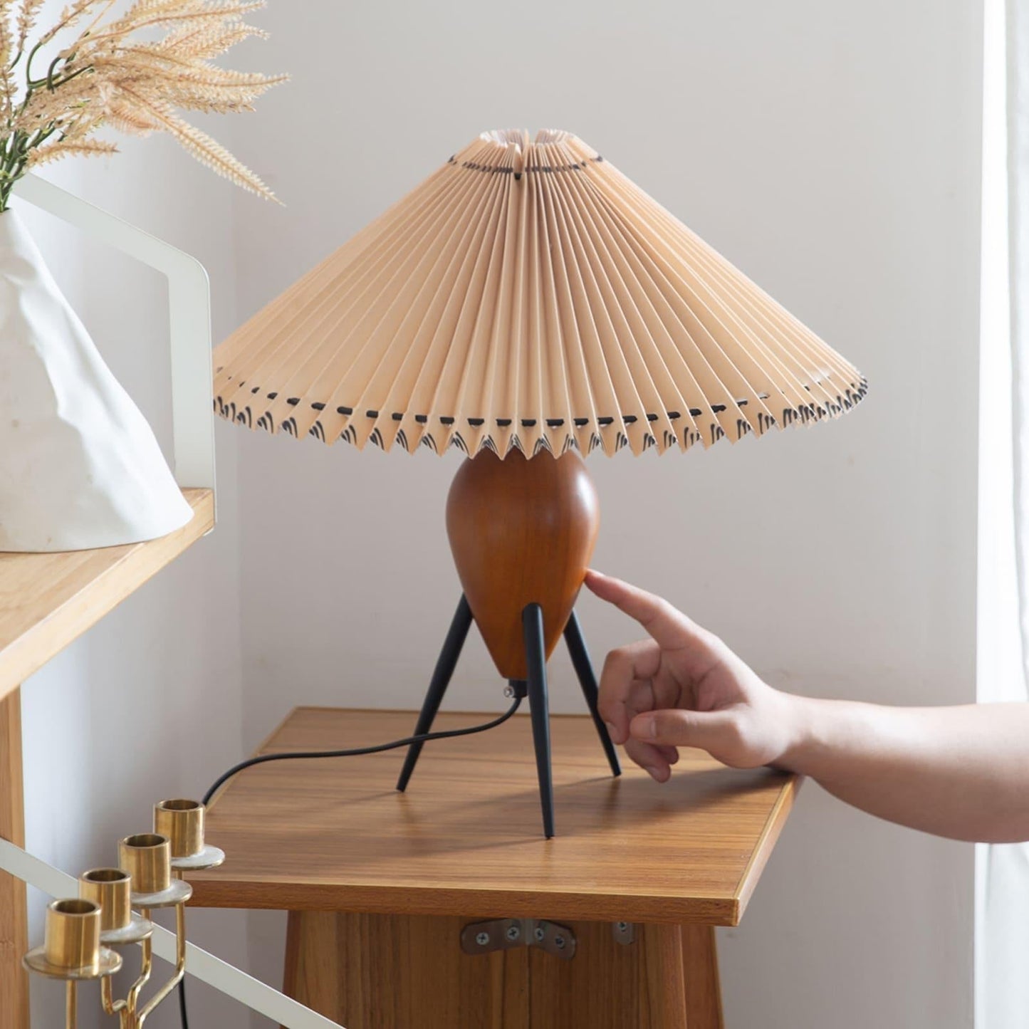 NatureBeam - Tripod LED Lamp with Walnut and Fabric Shade