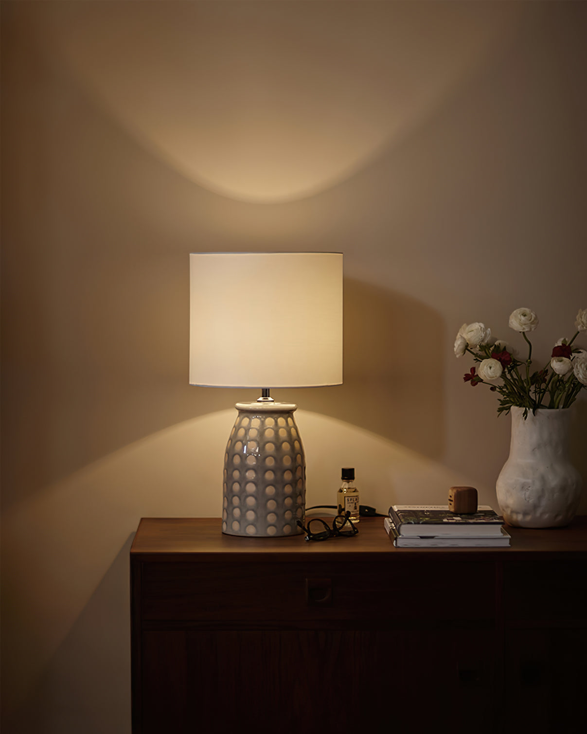 PatternLuxe – Farverig keramisk bordlampe med klassisk design