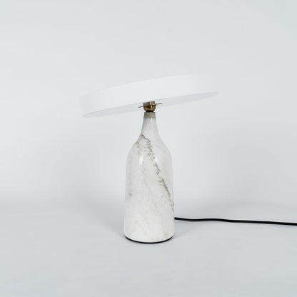 LuxeEddy - Bordlampe med elegant design og subtil lysfordeling