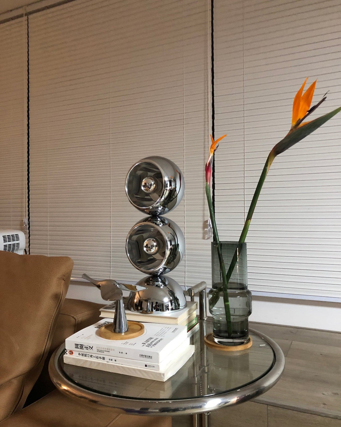 LuxeMickey - Tafellamp met Charismatische Stijl en Subtiele Verlichting