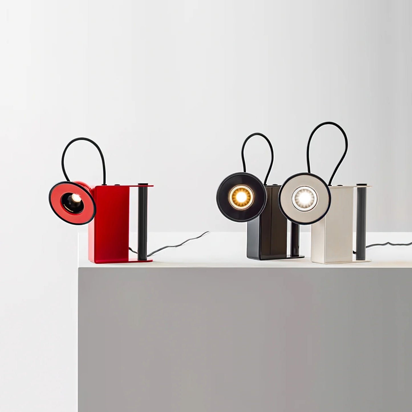 MiniLume - Slank LED bordlampe med magnetisk lyshoved