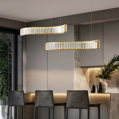 GlitzCurve - Élégant pendentif en cristal courbé avec LED