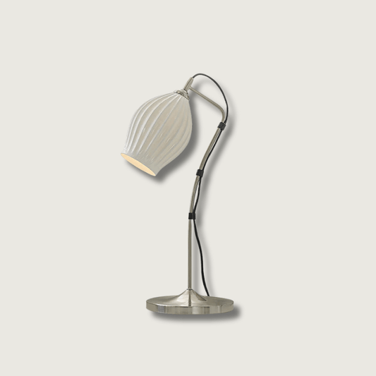 SculpturaLite – Ceramic Table Lamp with Ribbed Structure