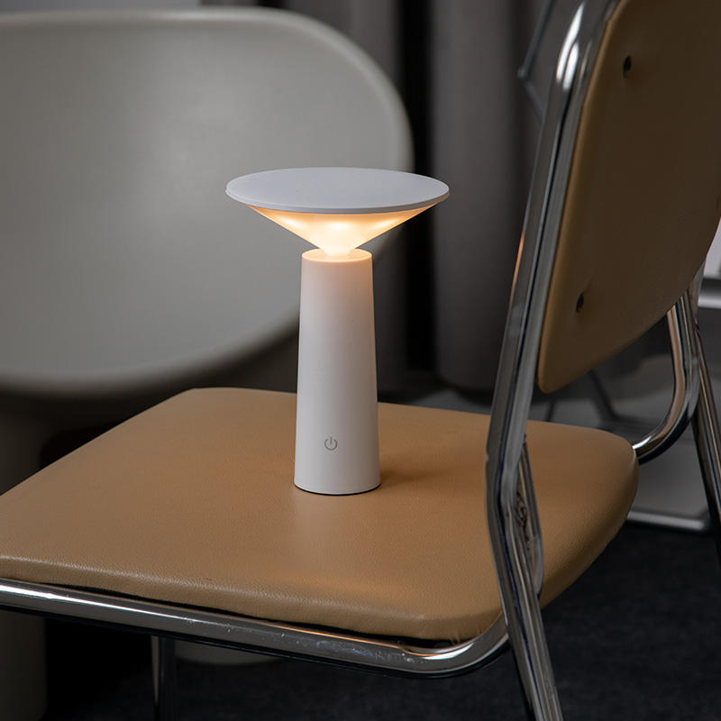 LumenFlex - LED Bordlampe med Dæmpbare Muligheder